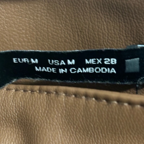 Zara faux leather skirt - Picture 3 of 4